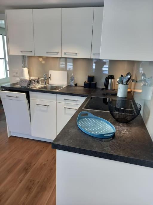 New.. Matten Central Family Suite, Sleeps 4 Matten bei Interlaken Bagian luar foto